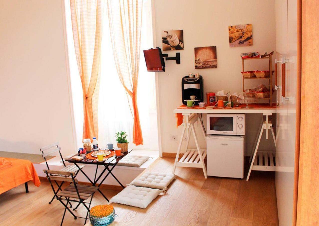 Angolo99 B&B โรม ภายนอก รูปภาพ